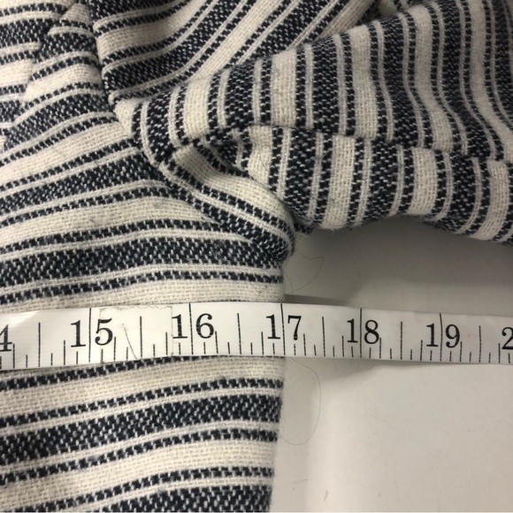 ONLY Kim Cropped Blue Stripe Open Front Blazer, size 34 (S) - Picture 9 of 10